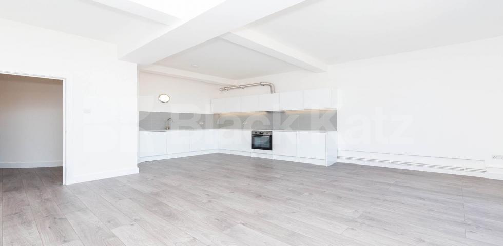 			2 Bedroom, 1 bath, 1 reception Apartment			 SPRINGFIELD HOUSE LOFTS-TYSSEN STREET, DALSTON/HAGGERSTON